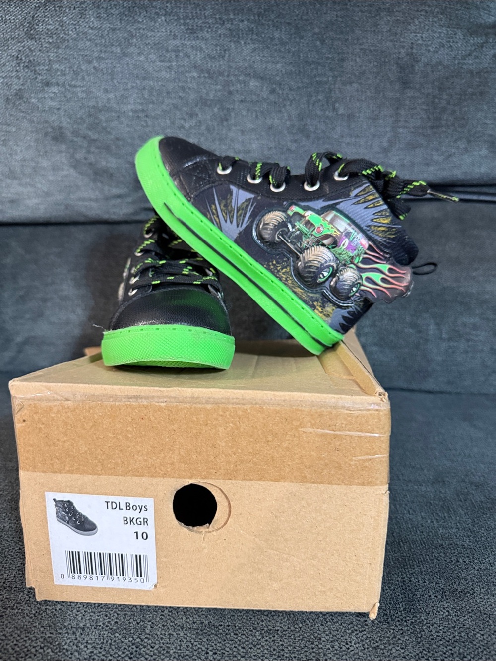 Monster Jam-Boys Black & Neon Green Monster Truck High-Top Light Up Sneakers